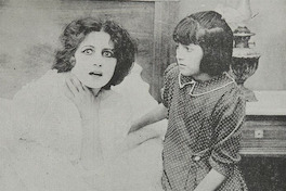 2. María Padín en escena de La avenida de las Acacias, 1918.