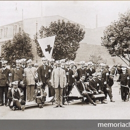 4. Voluntarios de la Cruz Roja de Magallanes en Valparaíso, 1906.
