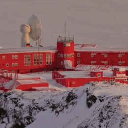 11. Vista de la base actual de Chile en la Antártica.